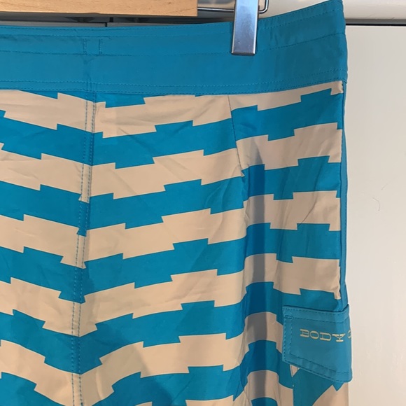 NWOT Body Glove (34”) - Picture 12 of 16